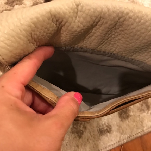 Cole Haan leather crossbody bag purse. Brown tan - Picture 9 of 13